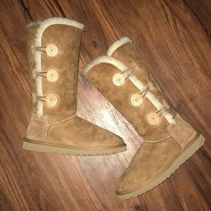 Bailey Button Uggs